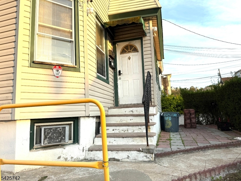 17 Quinn Street Paterson NJ 07501