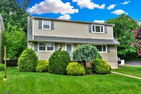 8 Royal Avenue Hawthorne NJ 07506