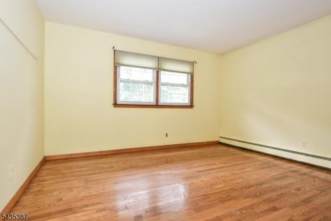 8 Royal Avenue Hawthorne NJ 07506