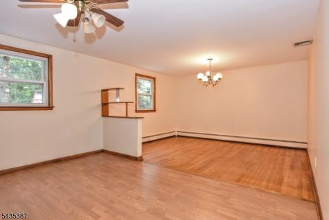 8 Royal Avenue Hawthorne NJ 07506