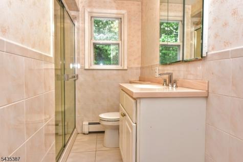 8 Royal Avenue Hawthorne NJ 07506