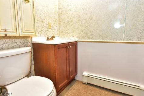 8 Royal Avenue Hawthorne NJ 07506