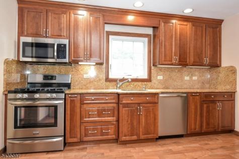 8 Royal Avenue Hawthorne NJ 07506