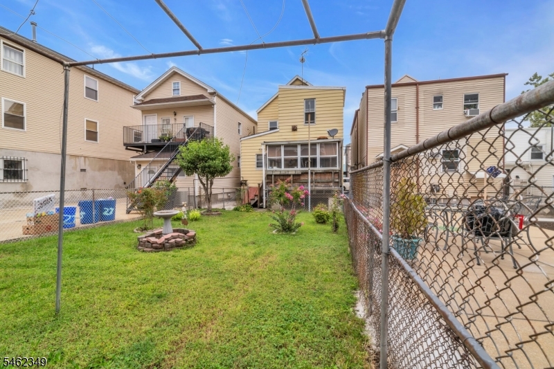29 Kossuth Street Newark NJ 07105