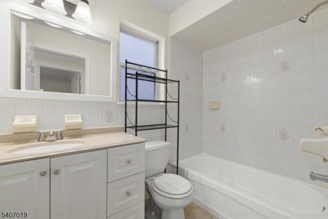 530 Broadway Elizabeth NJ 07206