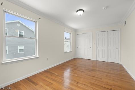 530 Broadway Elizabeth NJ 07206