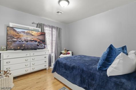530 Broadway Elizabeth NJ 07206