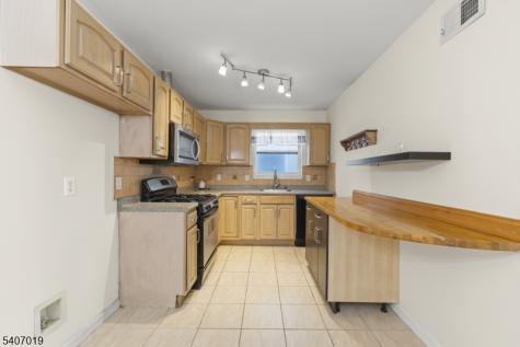 530 Broadway Elizabeth NJ 07206
