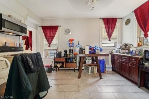 6 4TH Street Passaic NJ 07055