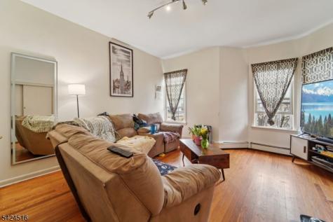 6 4TH Street Passaic NJ 07055