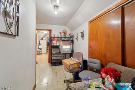 6 4TH Street Passaic NJ 07055