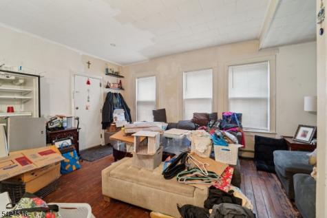 6 4TH Street Passaic NJ 07055