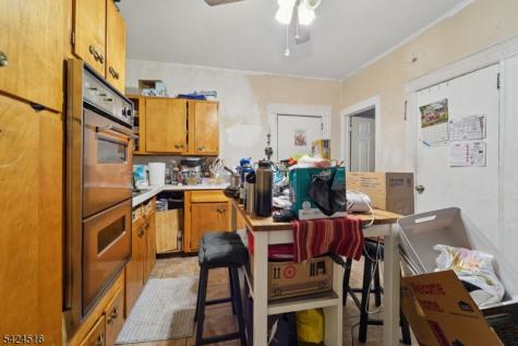 6 4TH Street Passaic NJ 07055