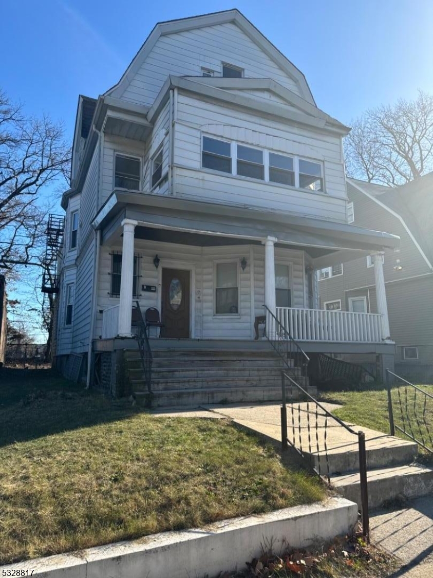 2 Hawthorne Place East Orange NJ 07018