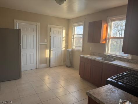 2 Hawthorne Place East Orange NJ 07018