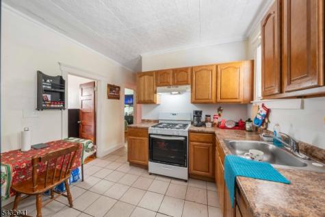 1039 Anna Street Elizabeth NJ 07201