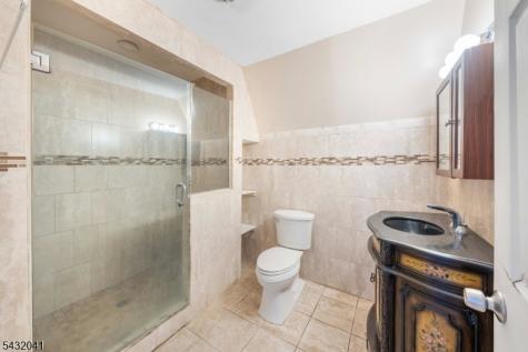 1039 Anna Street Elizabeth NJ 07201