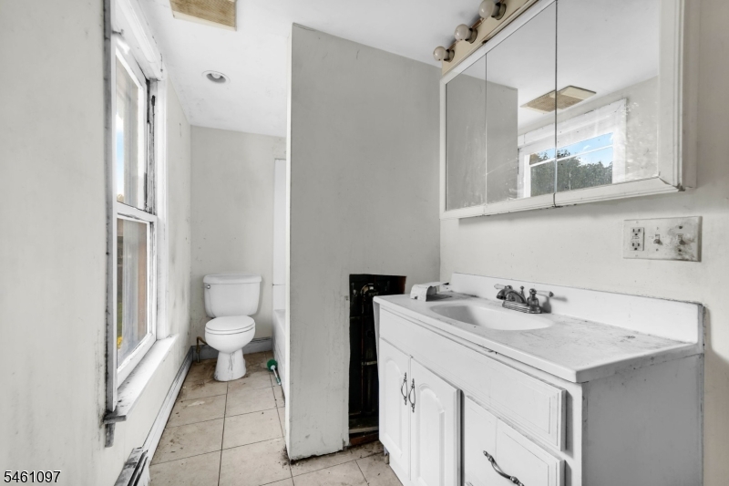 1185 5TH Avenue Alpha NJ 08865