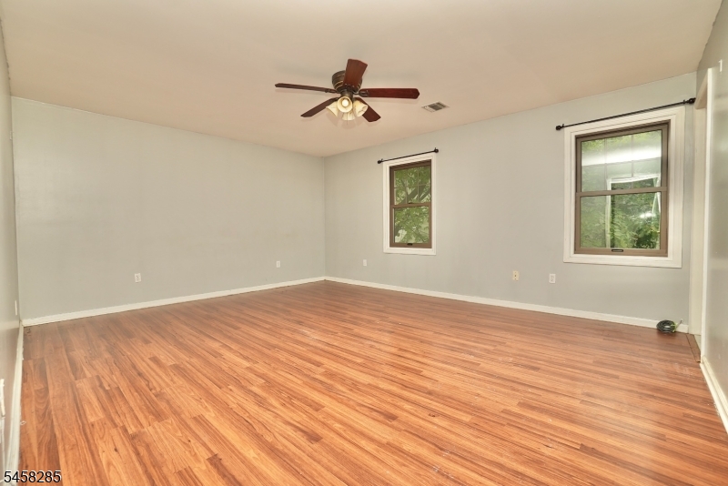 366 14TH Avenue Newark NJ 07103