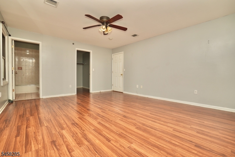 366 14TH Avenue Newark NJ 07103