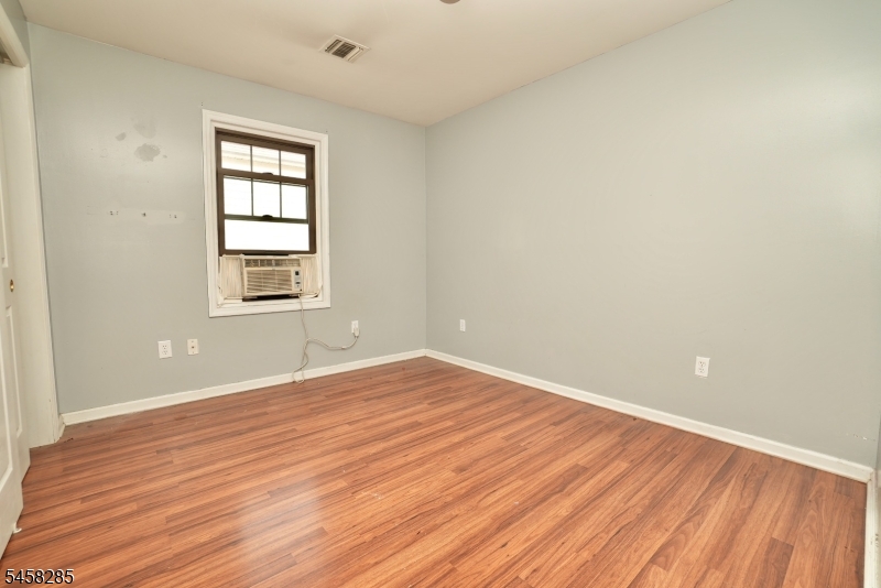 366 14TH Avenue Newark NJ 07103