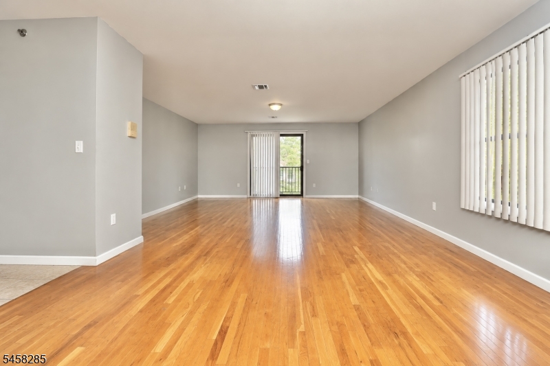 366 14TH Avenue Newark NJ 07103