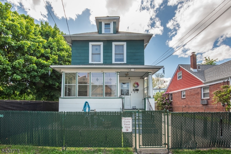 81 6TH Avenue Clifton NJ 07011