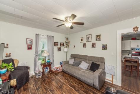 81 6TH Avenue Clifton NJ 07011