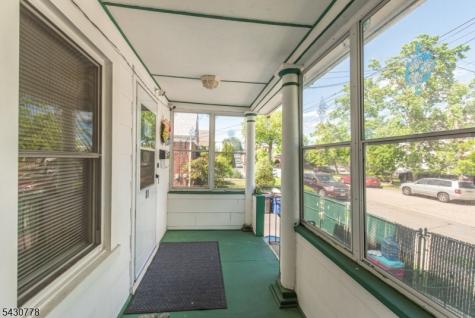 81 6TH Avenue Clifton NJ 07011