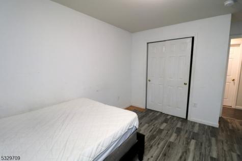580 3RD Street Newark NJ 07107