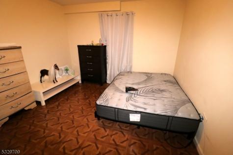 580 3RD Street Newark NJ 07107