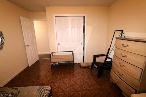 580 3RD Street Newark NJ 07107