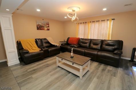 580 3RD Street Newark NJ 07107