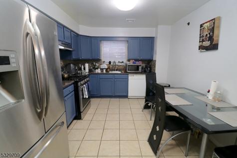 580 3RD Street Newark NJ 07107