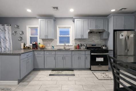 313 Washington Avenue Elizabeth NJ 07202