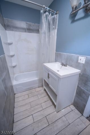 71 Oak St (REAR) Keansburg NJ 07734