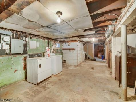 2047 Gless Avenue Union NJ 07083