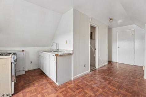 186 Elmwood Avenue Irvington NJ 07111