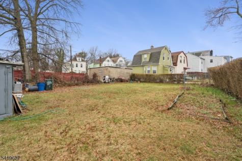 186 Elmwood Avenue Irvington NJ 07111