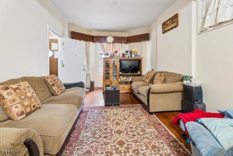 186 Elmwood Avenue Irvington NJ 07111