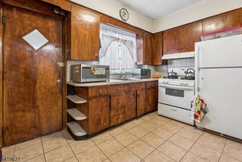 186 Elmwood Avenue Irvington NJ 07111