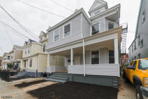 874 S 16th Street Newark NJ 07108