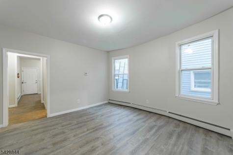 874 S 16th Street Newark NJ 07108