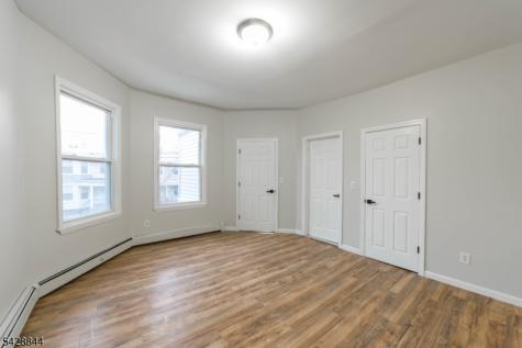 874 S 16th Street Newark NJ 07108