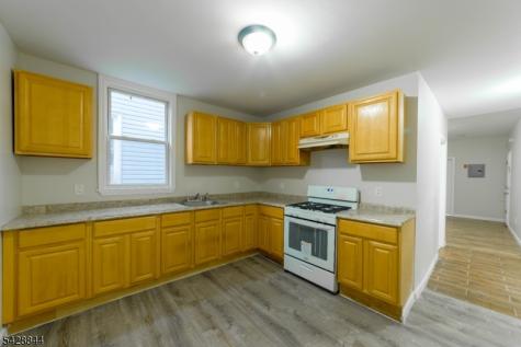 874 S 16th Street Newark NJ 07108