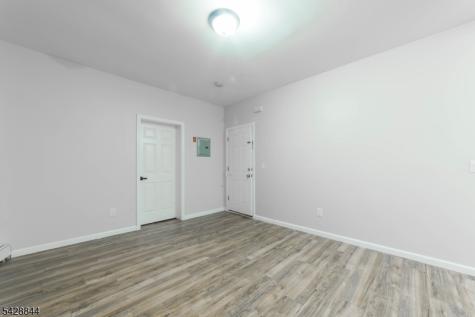 874 S 16th Street Newark NJ 07108
