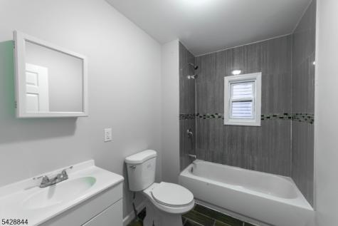 874 S 16th Street Newark NJ 07108