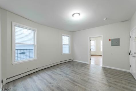 874 S 16th Street Newark NJ 07108