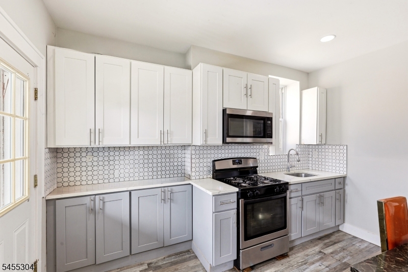 27 Lindsley Place East Orange NJ 07018