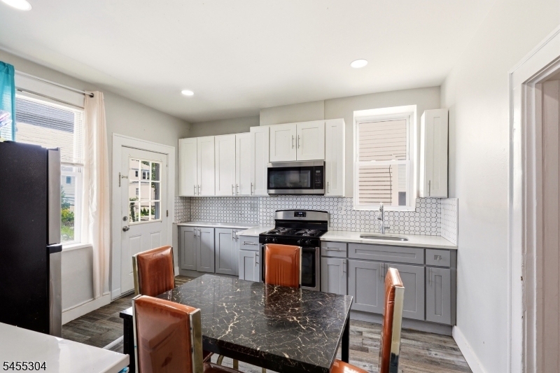 27 Lindsley Place East Orange NJ 07018